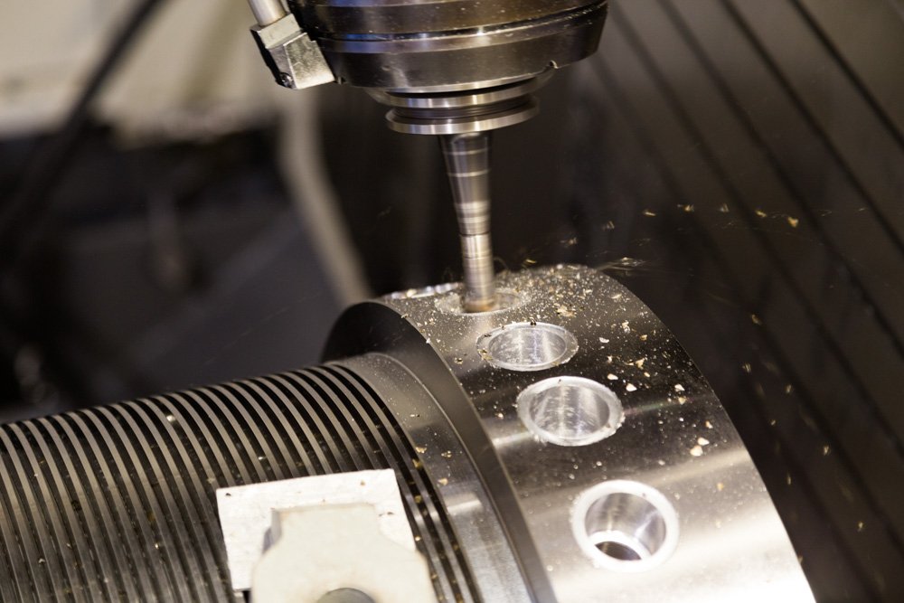 CNC-Fräsen bei der PUFFE Mechanik GmbH – Bild 2
